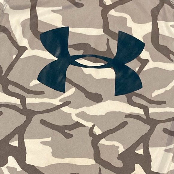 YOUTH SIZE LARGE UNDER ARMOUR TEE SHIRT BUNDLE